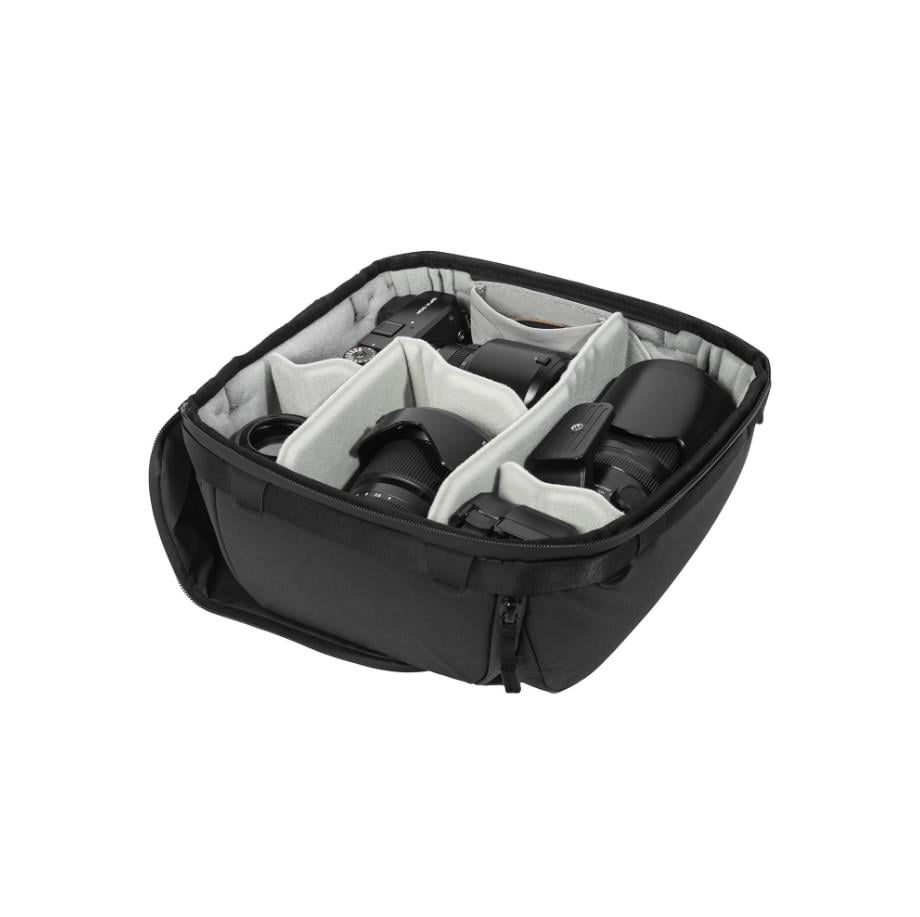 Сумка-футляр Peak Design Camera Cube V2 Medium Black (BCC-M-BK-3) - фото 3 Сумка-футляр Peak Design Camera Cube V2 Medium Black (BCC-M-BK-3) - фото 3