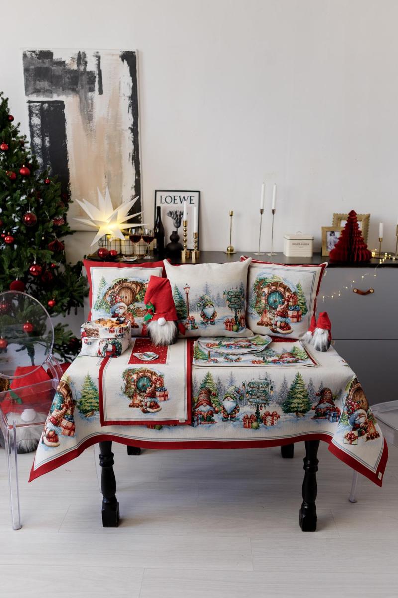 Наволочка гобеленовая с велюром Снежная зима Санта 45х45 см (037193) - фото 4
