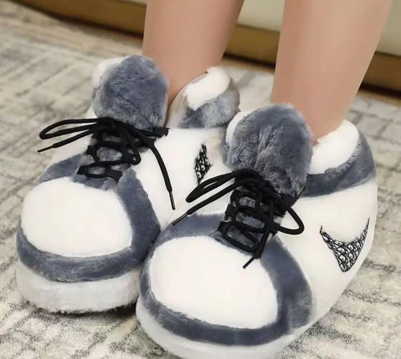 Тпочки домашние плюшевые Кроссовки Серый (70614980)