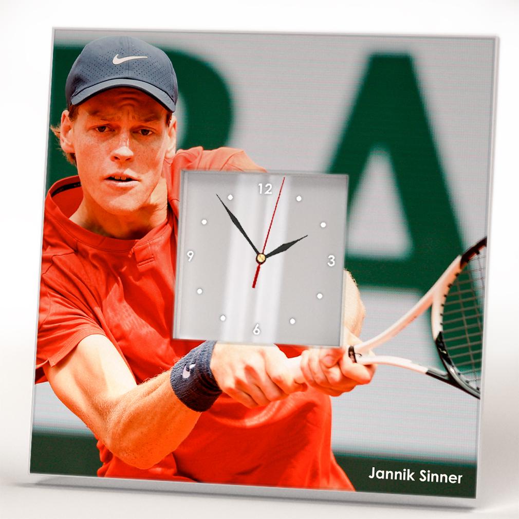 Часы Теннисист Янник Синнер 260x260 мм (C04625)