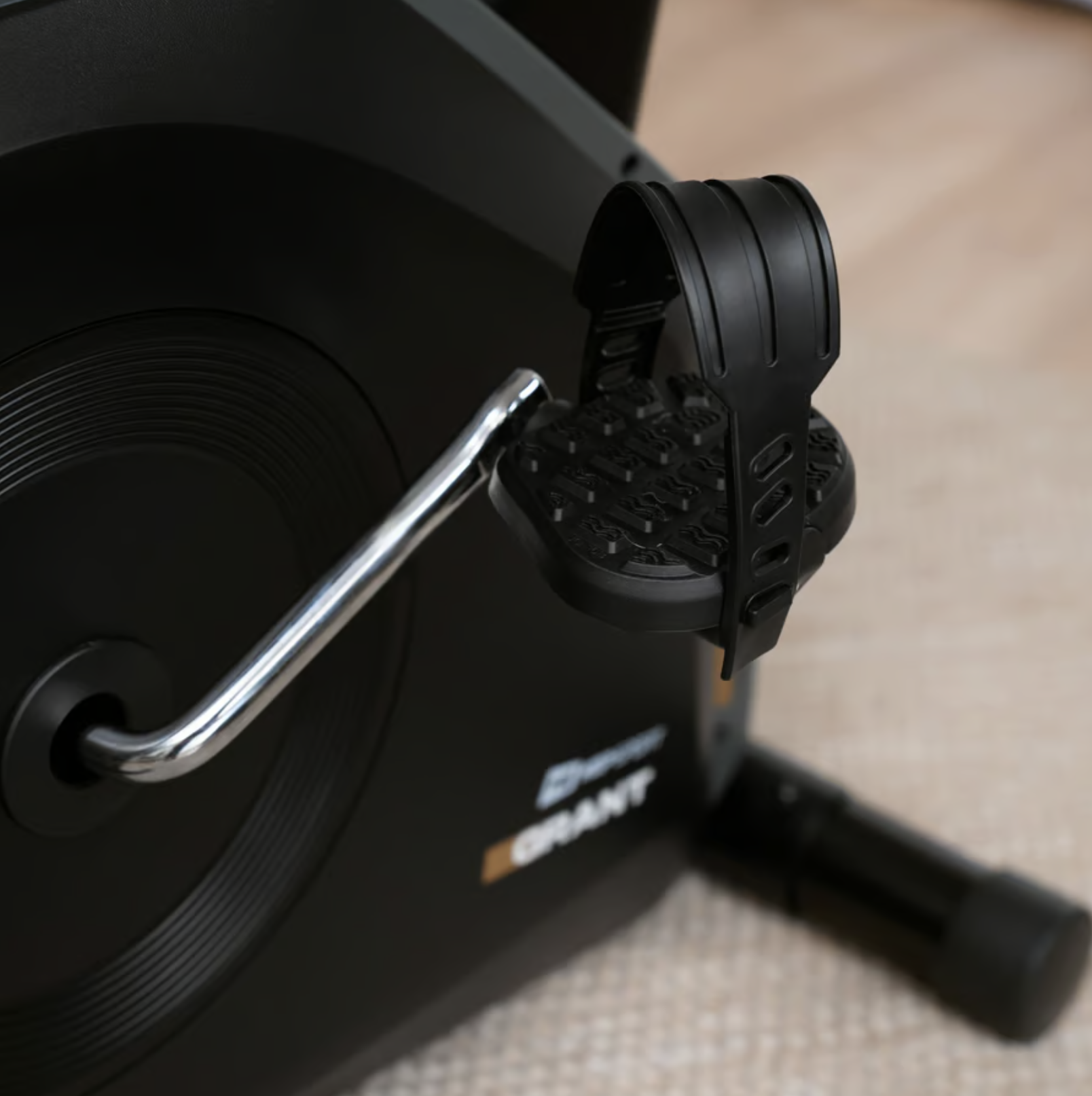 Велотренажер Hop-Sport HS-4000H Grant Чорно-золотистий (4689) - фото 13 Велотренажер Hop-Sport HS-4000H Grant Чорно-золотистий (4689) - фото 13