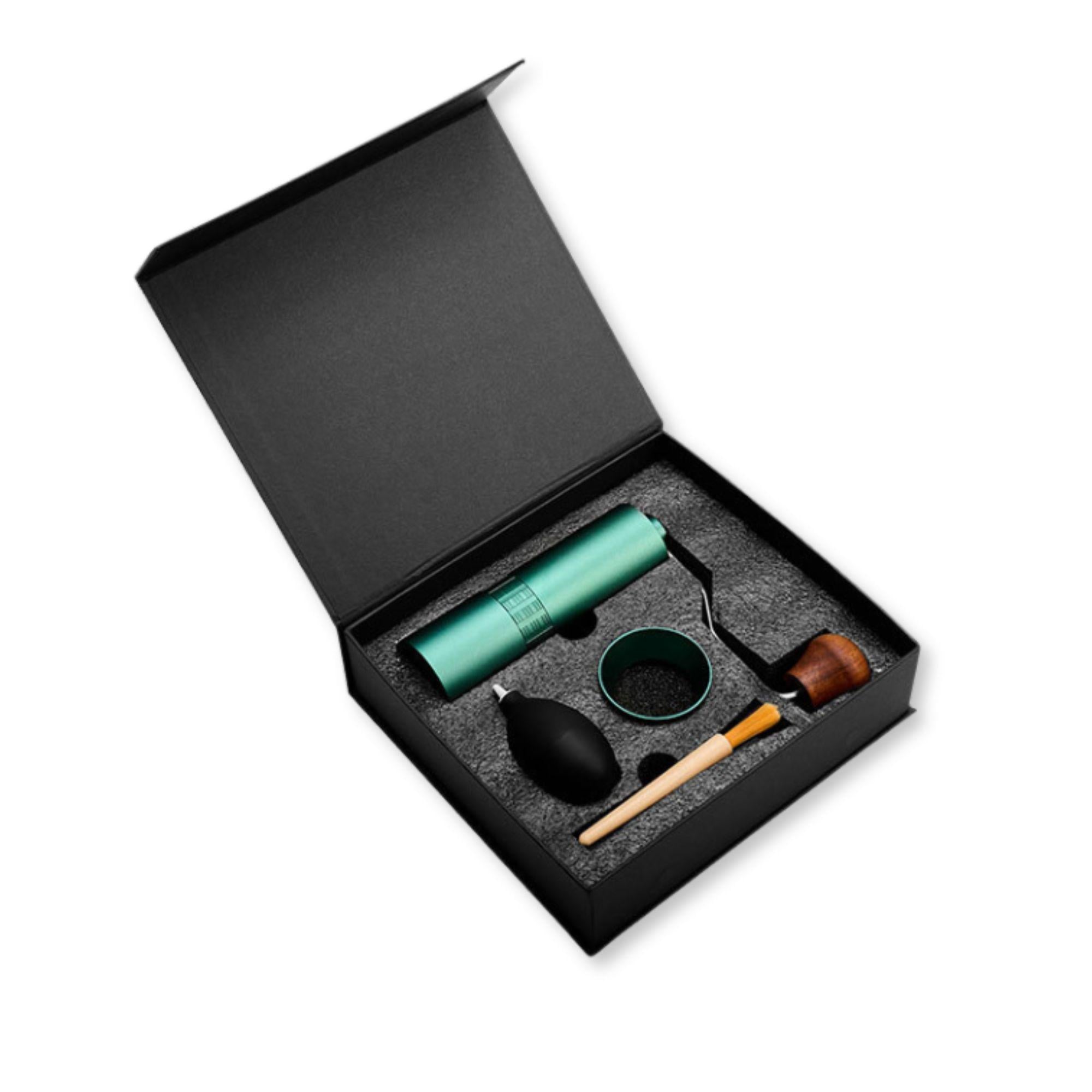 Набор подарков для кофеманов с ручной кофемолкой (7029)