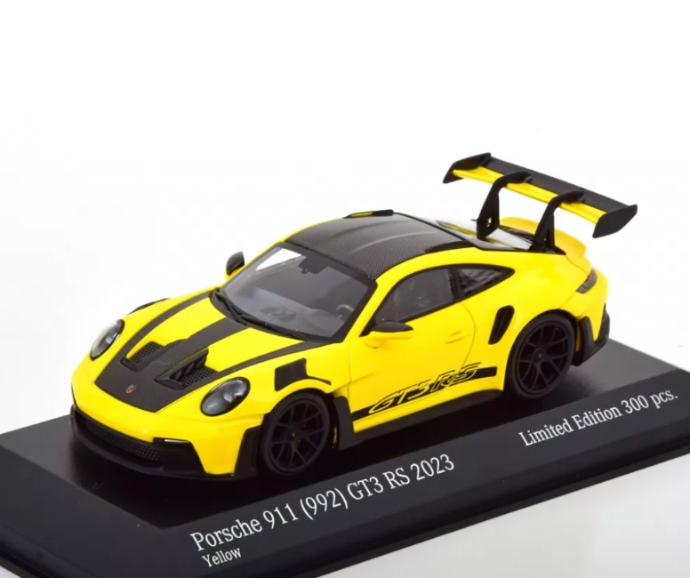 Модель автомобіля Minichamps Porsche 911/992 GT3 RS 2023 Weissach Package 1:43 Yellow/Black (413062116)