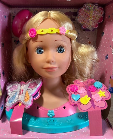 Лялька-манекен для зачісок зі справжньою косметикою та аксесуарами (YL888A)