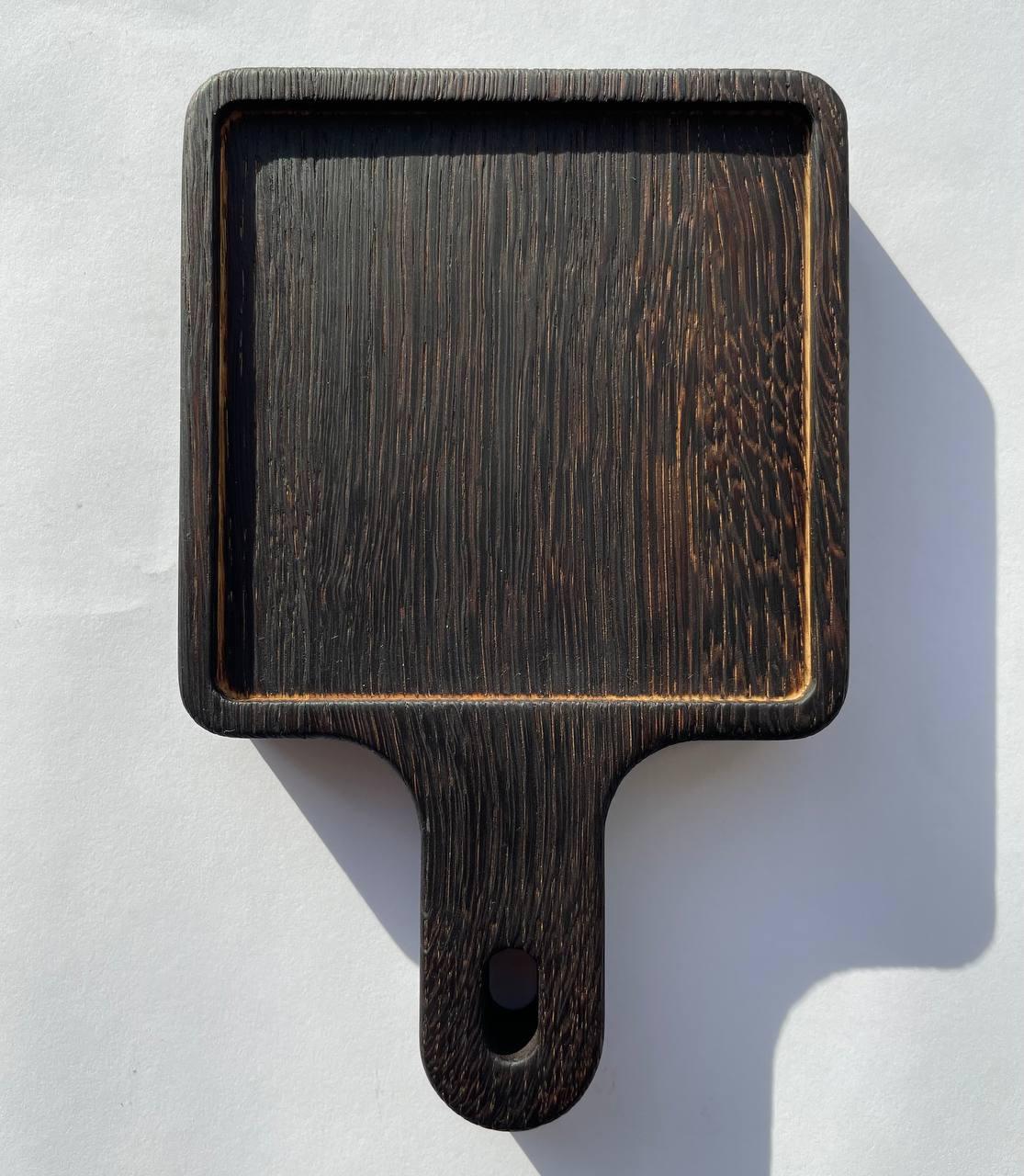 Доска обпаленая деревяная с ручкой для подачи блюд 13х20 см (9230036) - фото 8 Доска обпаленая деревяная с ручкой для подачи блюд 13х20 см (9230036) - фото 8