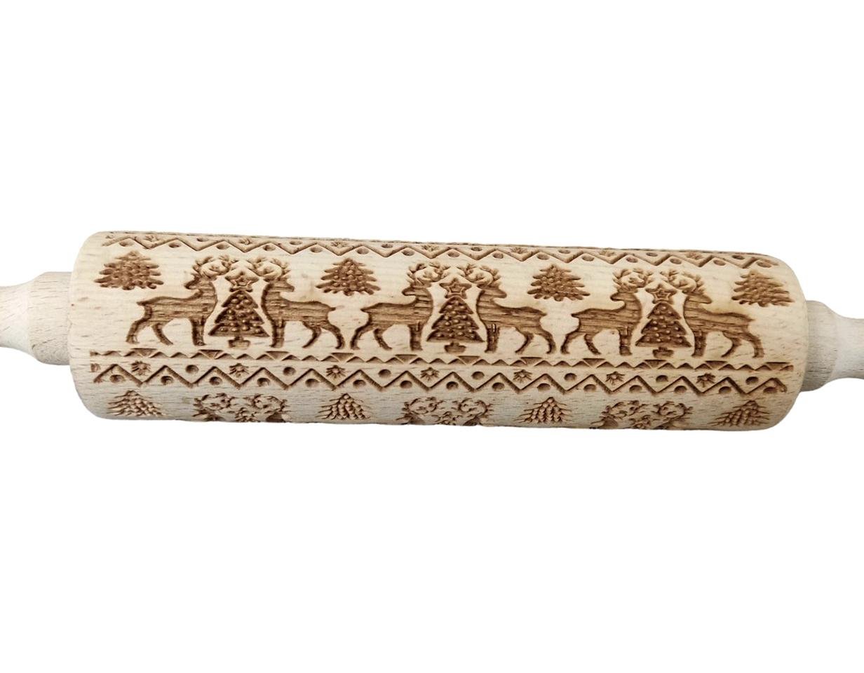 Скалка с резным узором №15 Олени деревянная (5580) - фото 2 Скалка с резным узором №15 Олени деревянная (5580) - фото 2
