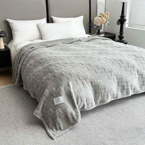 Плед полуторный 150х200 см Светло-серый (6484) Плед полуторный 150х200 см Светло-серый (6484)