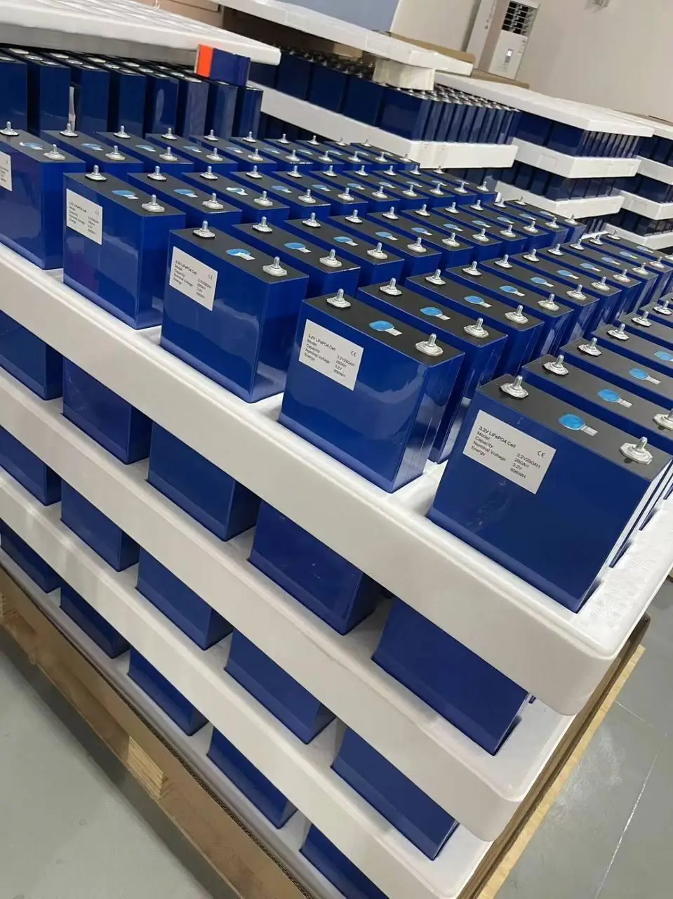 Акумулятори комірки Eve MB31 LiFePo4 314 Ah 3,2 B 8000 циклів Клас А (30490435) - фото 5 Акумулятори комірки Eve MB31 LiFePo4 314 Ah 3,2 B 8000 циклів Клас А (30490435) - фото 5