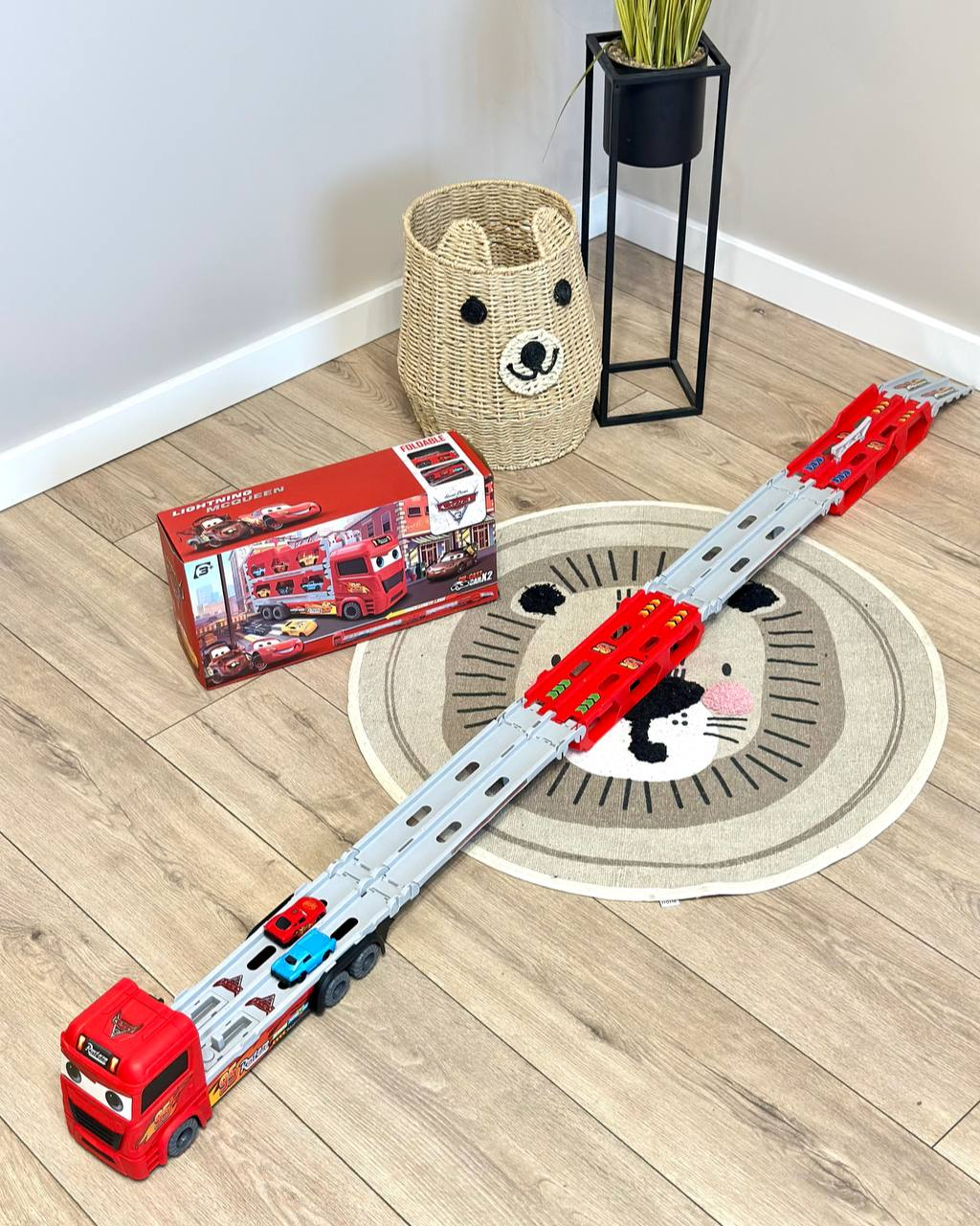 Набір машинок автовоз Fun Game MH 152 трейлер-автомагістраль 1,65 м з 2 машинками (2501218344) - фото 5 Набір машинок автовоз Fun Game MH 152 трейлер-автомагістраль 1,65 м з 2 машинками (2501218344) - фото 5