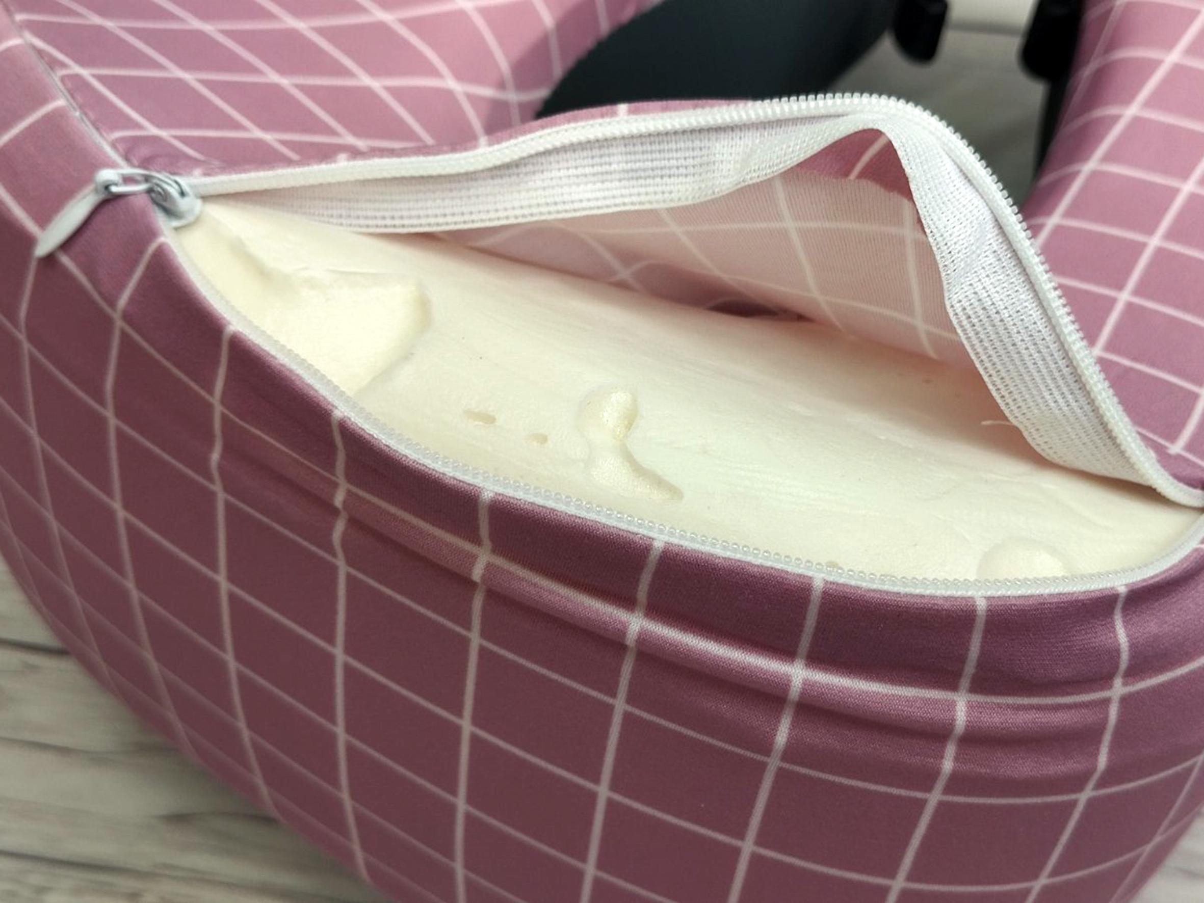 Подушка для путешествий Malloory Home в клетку 28х30 см Розовый (18571423) - фото 3 Подушка для путешествий Malloory Home в клетку 28х30 см Розовый (18571423) - фото 3