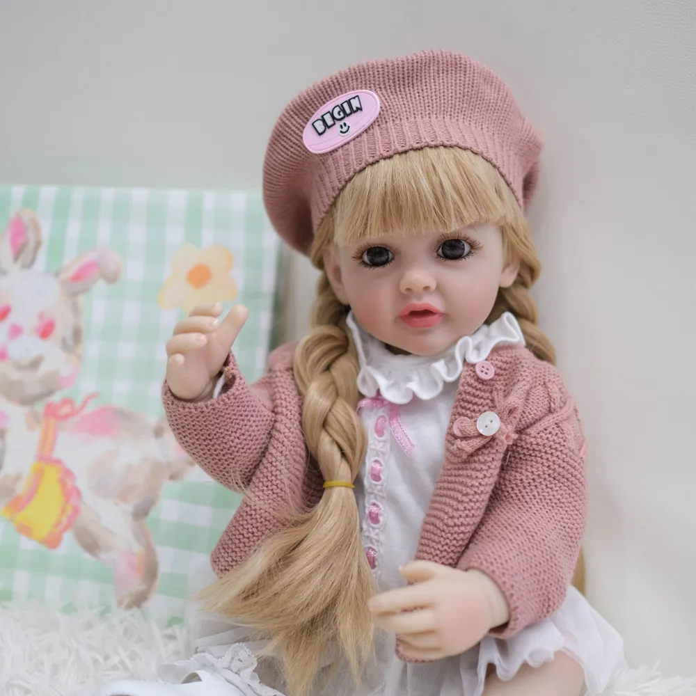 Лялька Реборн Мирослава з аксесуарами та одягом у подарунковій коробці 55 см - фото 2