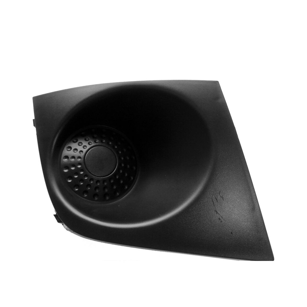 Решетка бампера AVTM Nissan Tiida 05-12 правая EURбез отверстий для противотуманок (5017 914)