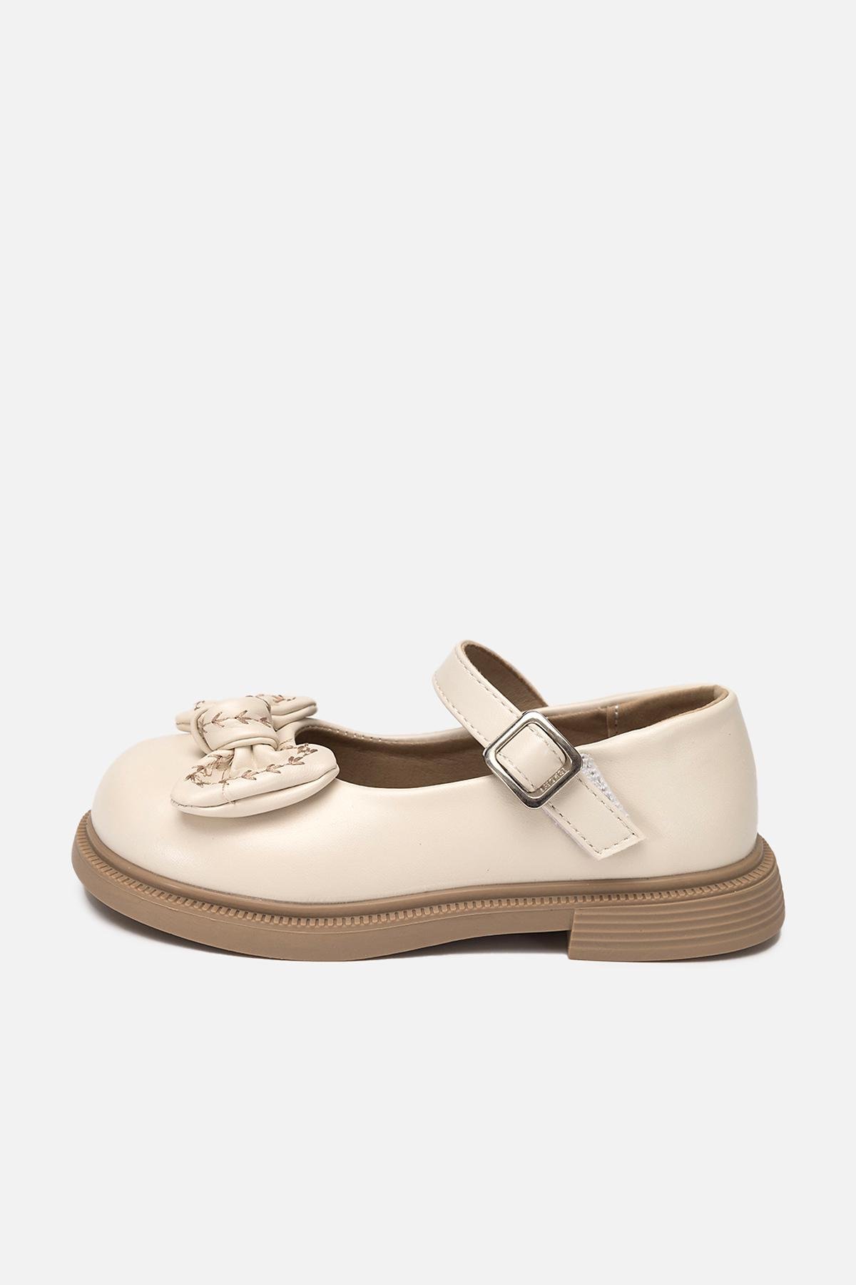 Туфли на плоской подошве для девочки р. 35 Молочный (SKT000995542)
