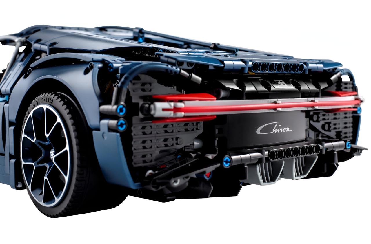 Конструктор Technique Bugatti Chiron 4031 деталь (86001) - фото 7 Конструктор Technique Bugatti Chiron 4031 деталь (86001) - фото 7