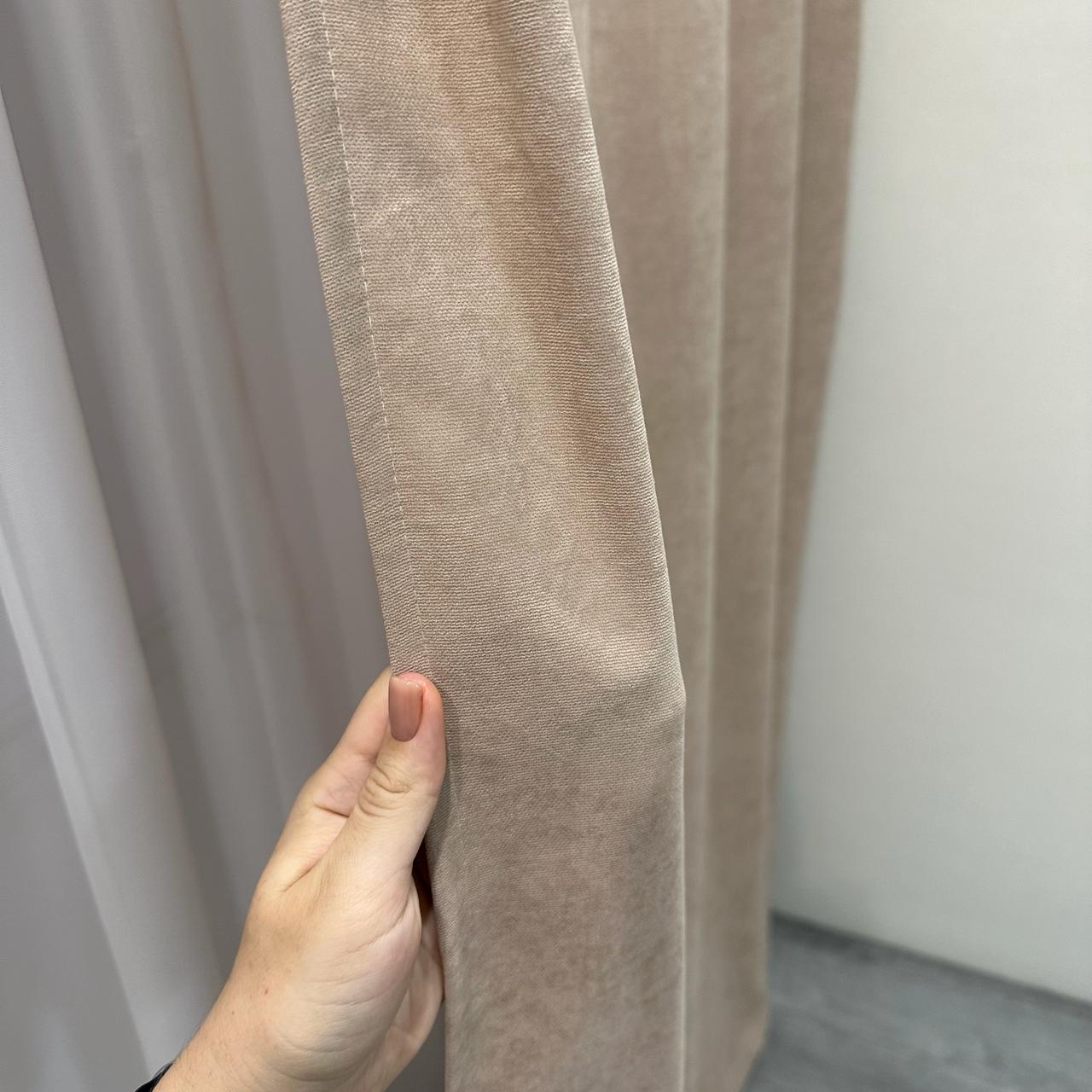 Комплект штор микровелюр 2 шт. 1,5х2,7 м готовые на шторной тесьме 6 см Бежевый (petek-V154) - фото 8