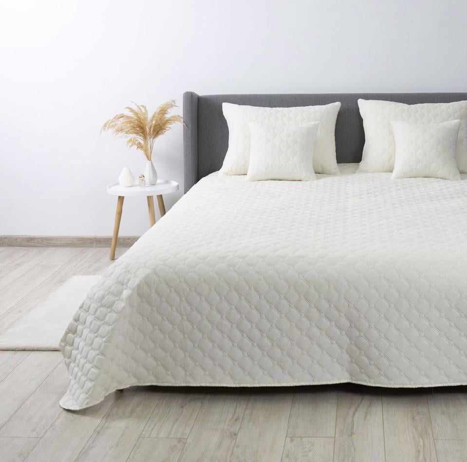 Покрывало велюровое без наволочек 180х240 см Молочный