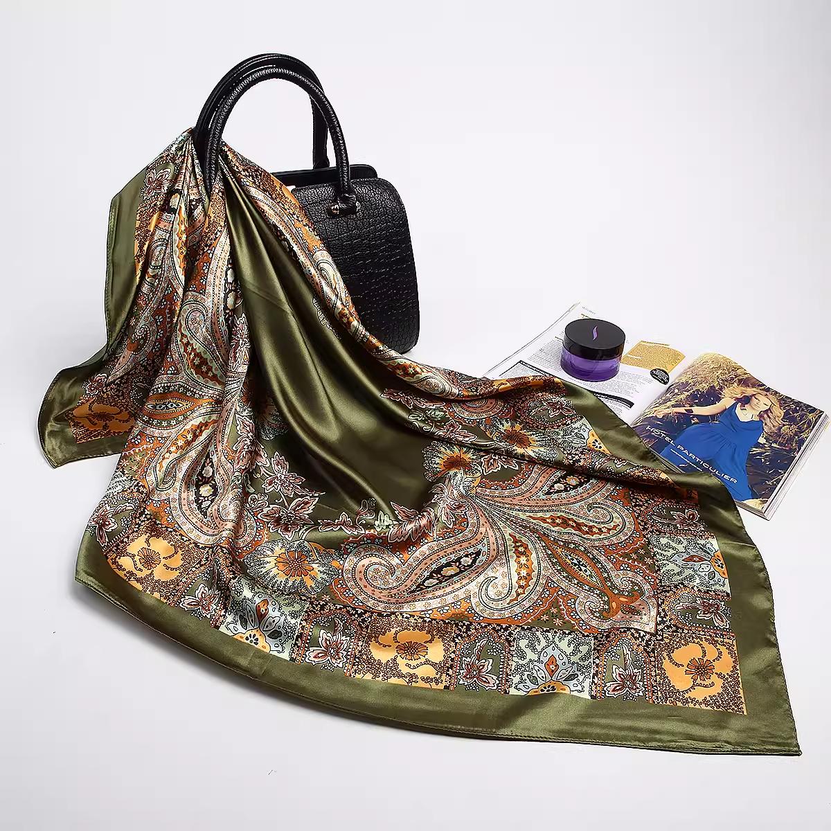 Платок шелковый Mosi Цветочная абстракция 90х90 см Оливковый Платок шелковый Mosi Цветочная абстракция 90х90 см Оливковый