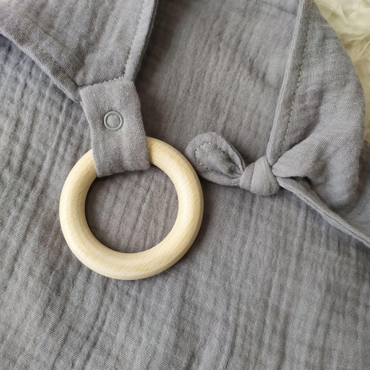 Деревянный эко прорезыватель для зубов Baby Lounge и хлопковое полотенце Серый - фото 3 Деревянный эко прорезыватель для зубов Baby Lounge и хлопковое полотенце Серый - фото 3
