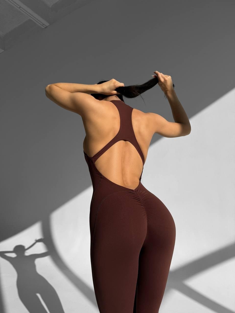 Комбинезон спортивный длинный с чашками и пуш-ап M Шоколадный (WH08M) - фото 6 Комбинезон спортивный длинный с чашками и пуш-ап M Шоколадный (WH08M) - фото 6