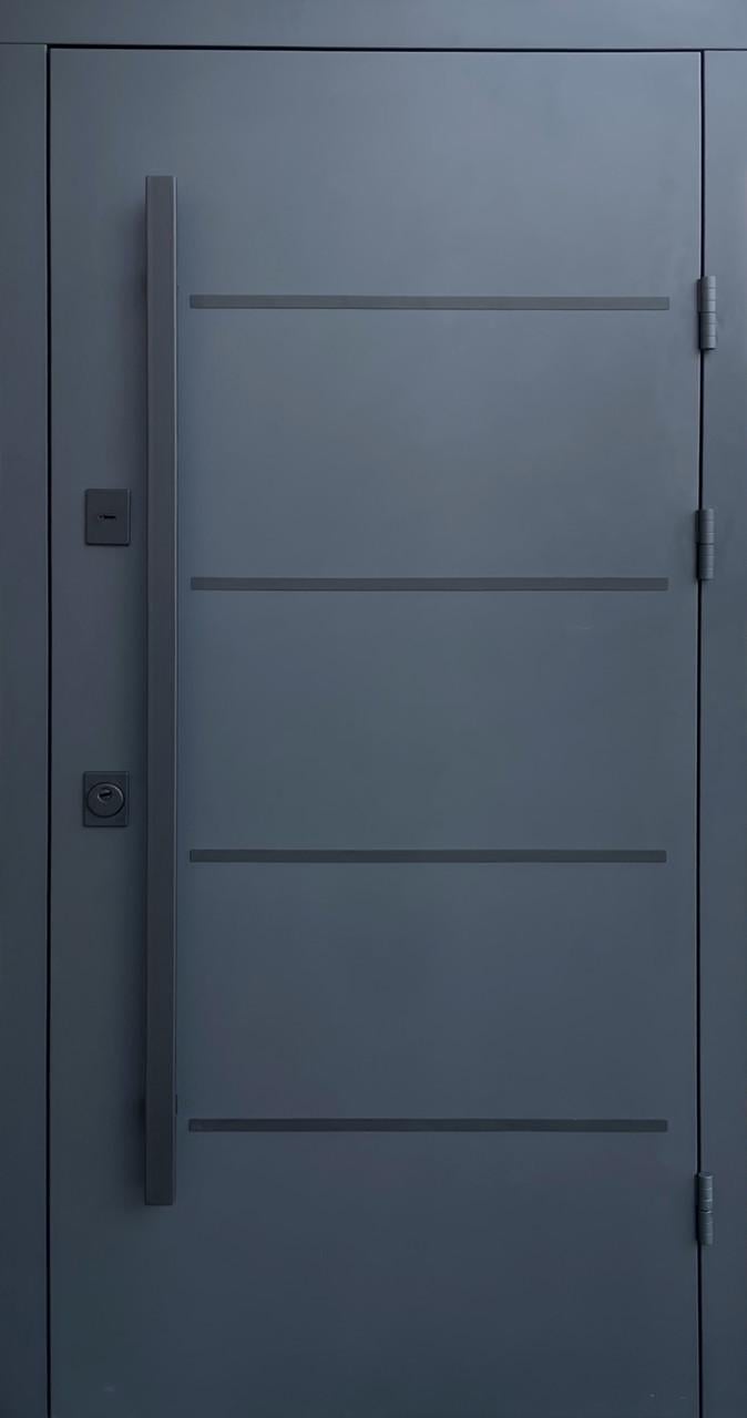 Дверь входная уличная QDoors Стрит 3К Горизонталь улица левая с терморазрывом 850х2040 мм Антрацит/Белая шагрень (31)