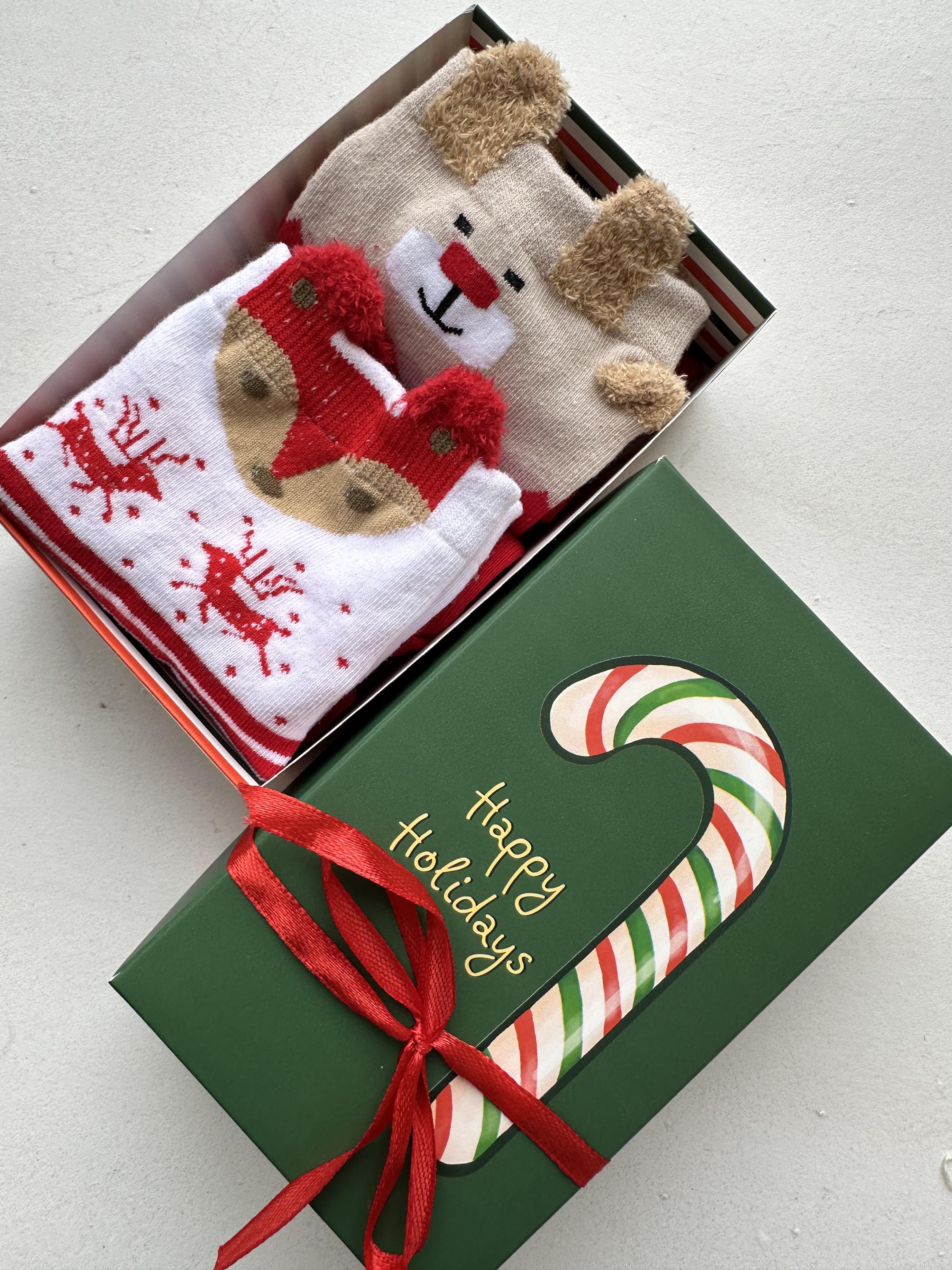 Набір подарунковий з новорічними шкарпетками (13532540)
