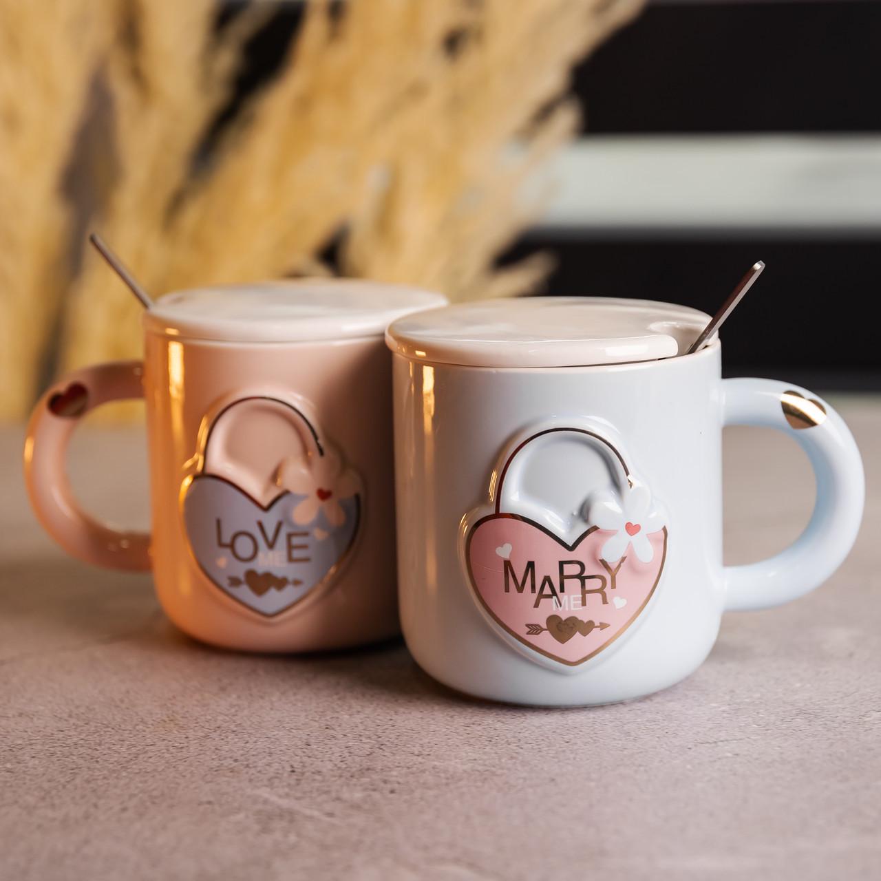 Набір чашок порцелянових із серцем із кришкою та ложкою 2 шт. по 400 мл Рожевий з блакитним (FM-32) - фото 2 Набір чашок порцелянових із серцем із кришкою та ложкою 2 шт. по 400 мл Рожевий з блакитним (FM-32) - фото 2