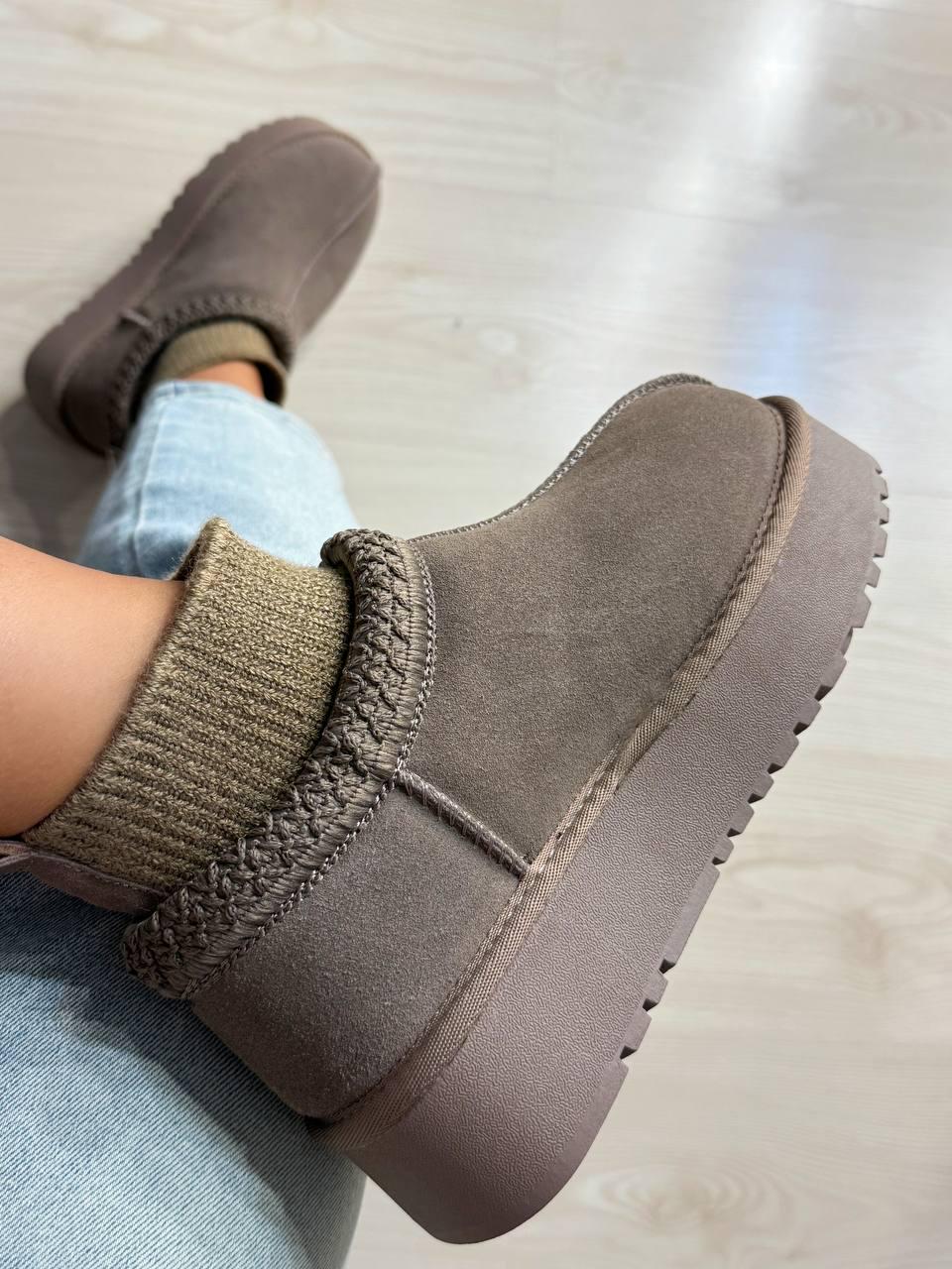 Уггі жіночі Hengji 90-6 з носком і вишивкою натуральна замша р. 40 Бежевий (4959) - фото 7 Уггі жіночі Hengji 90-6 з носком і вишивкою натуральна замша р. 40 Бежевий (4959) - фото 7