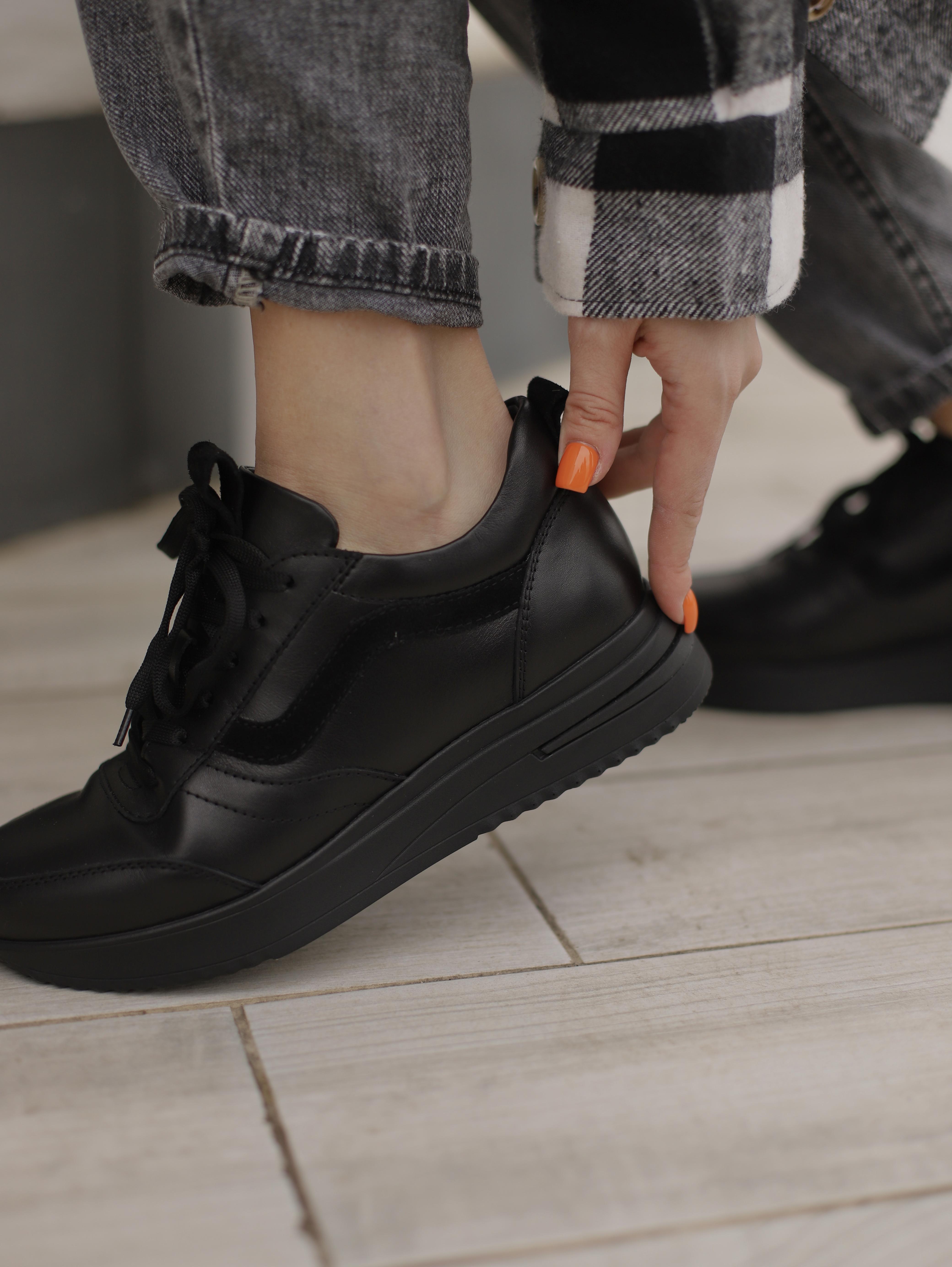 Кроссовки кожаные с замшевыми вставками женские р. 39 25,5 см Черный - фото 5 Кроссовки кожаные с замшевыми вставками женские р. 39 25,5 см Черный - фото 5