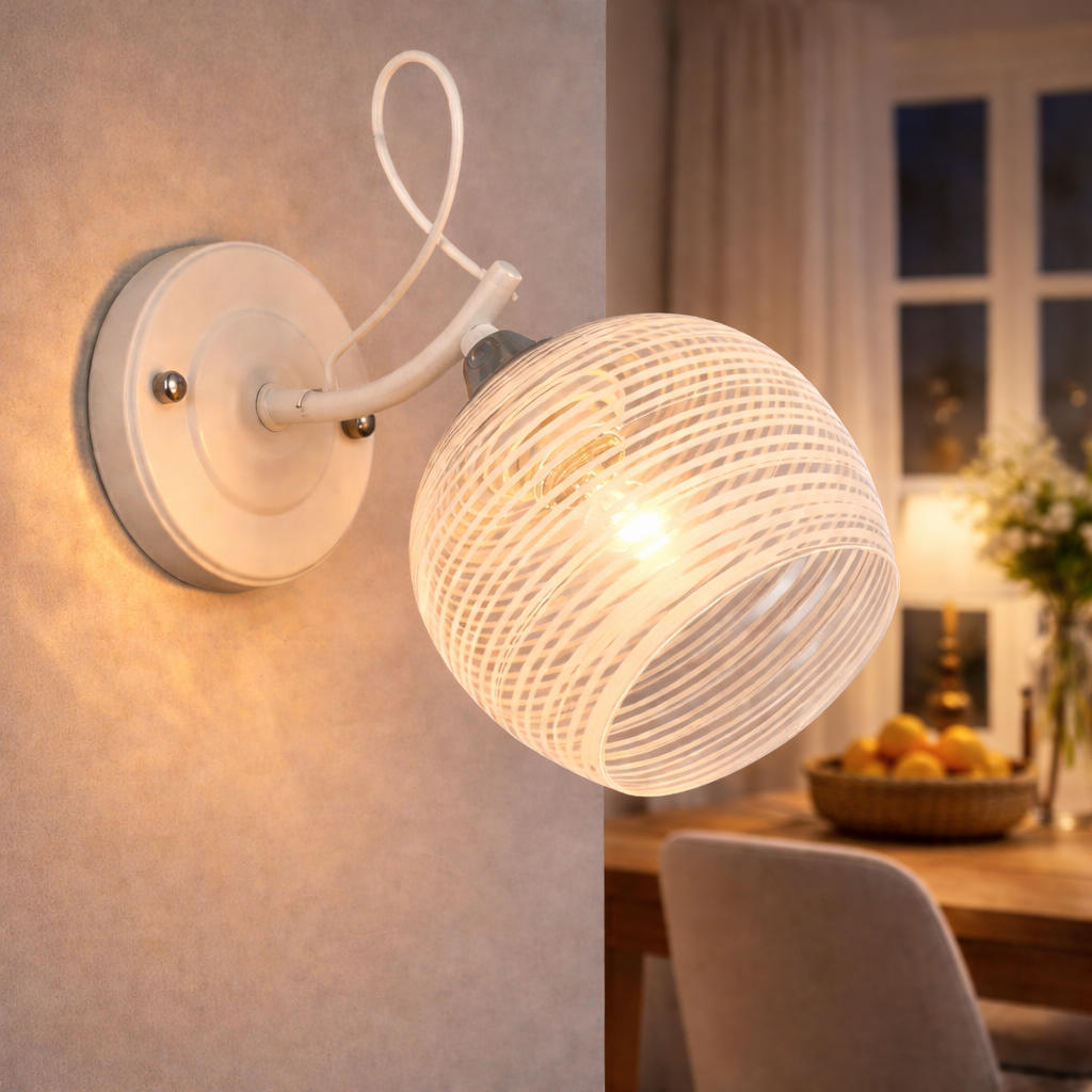 Бра Sirius со стеклянным плафоном в полоску под лампу Е27 Белый/Хром (B N3839/1W WT+CH)