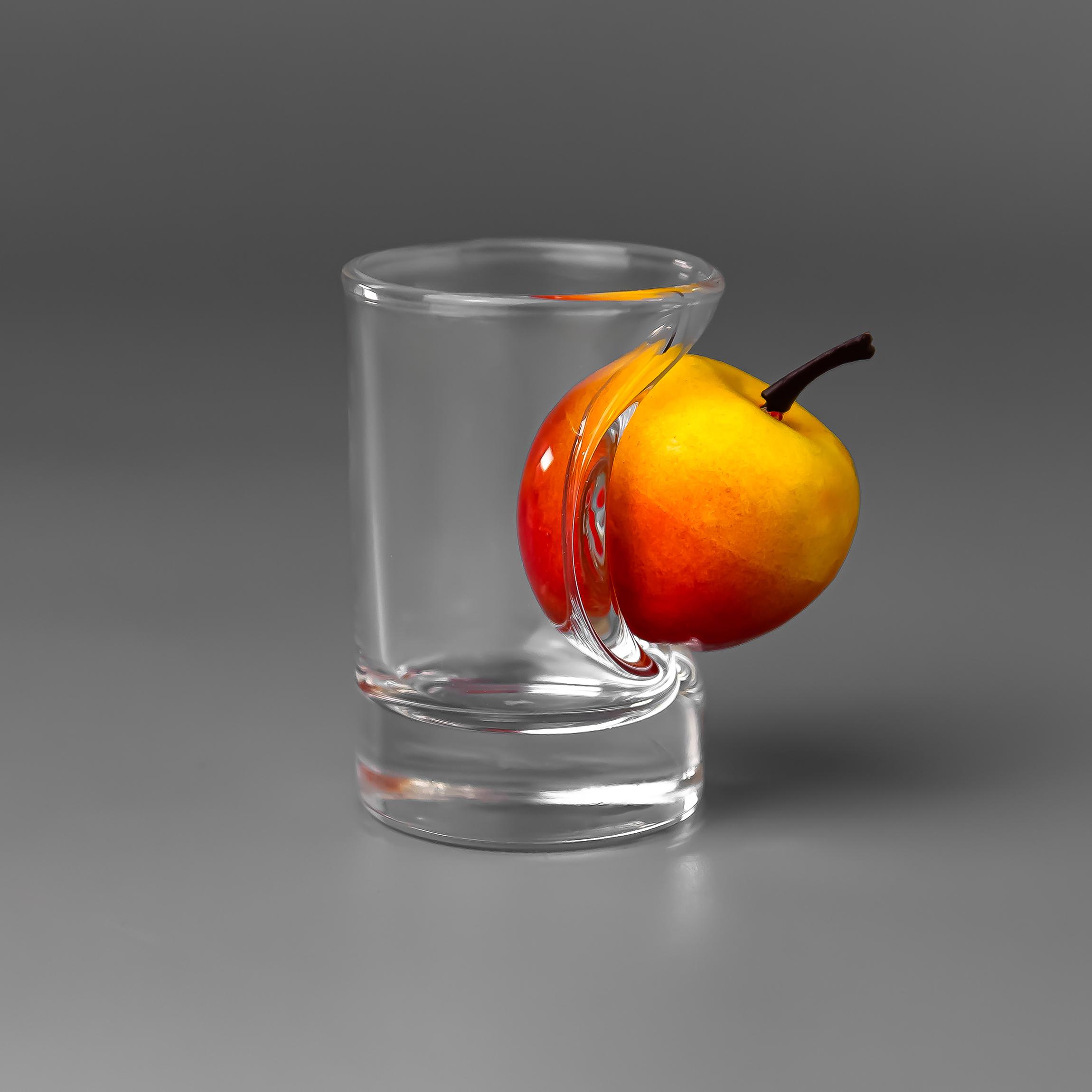 Рюмка VSKLO с яблоком 50 мл (19570813)