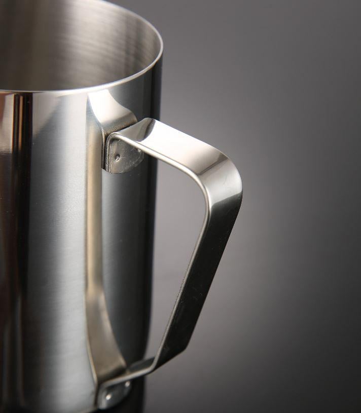 Пітчер для збивання молока Poly Stee 600 мл (М133086) - фото 4 Пітчер для збивання молока Poly Stee 600 мл (М133086) - фото 4