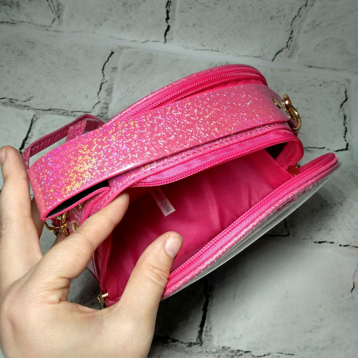 Сумочка детская для девочки лаковая с ремешком Котик с блестками 18,5х16х7 см Малиновый (552-2) - фото 2 Сумочка детская для девочки лаковая с ремешком Котик с блестками 18,5х16х7 см Малиновый (552-2) - фото 2