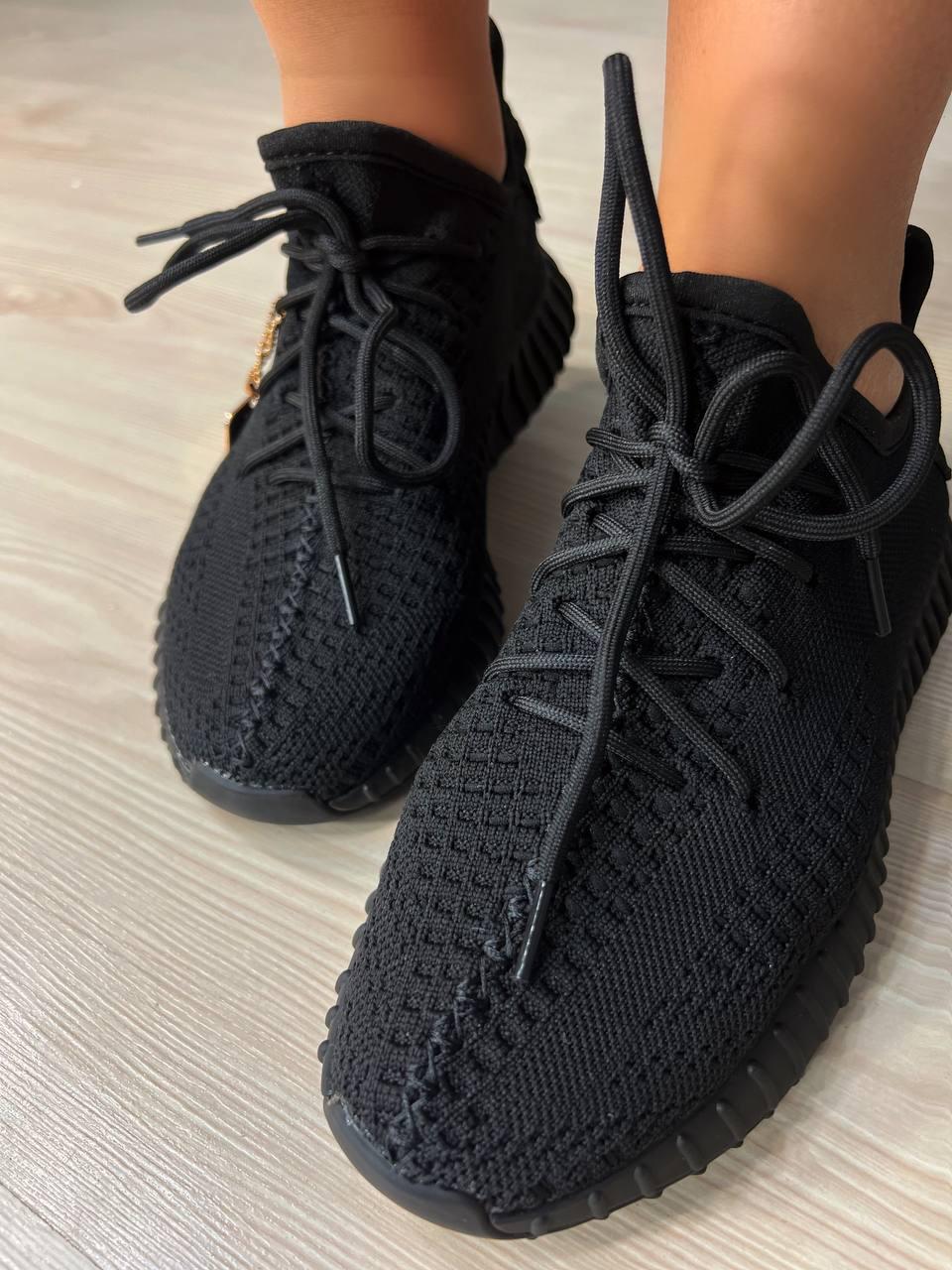 Кроссовки женские NM 11-301-2 в стиле Yeezy из дышащей сетки р. 37 24 см Черный