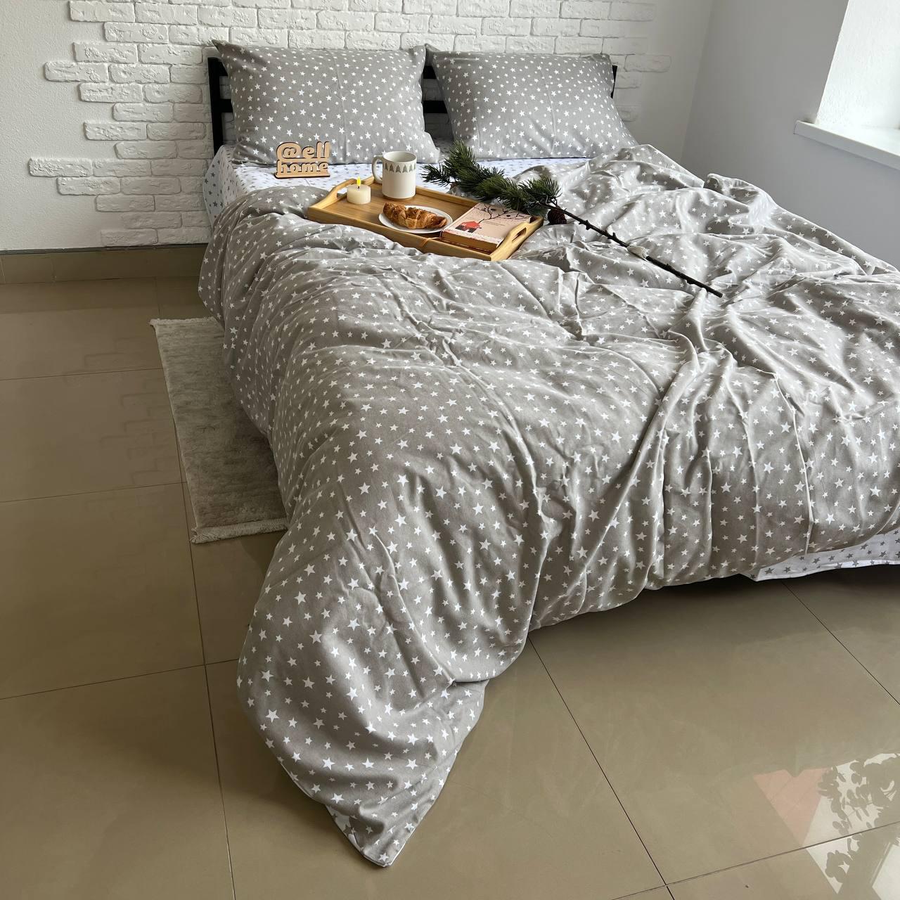 Комплект постельного белья Ell Home Звездочная фланель полуторный наволочки 50x70 см/70x70 см Серо-бежевый (29288885) - фото 3 Комплект постельного белья Ell Home Звездочная фланель полуторный наволочки 50x70 см/70x70 см Серо-бежевый (29288885) - фото 3