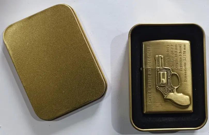 Зажигалка бензиновая Револьвер Smith&Wesson (32162147)