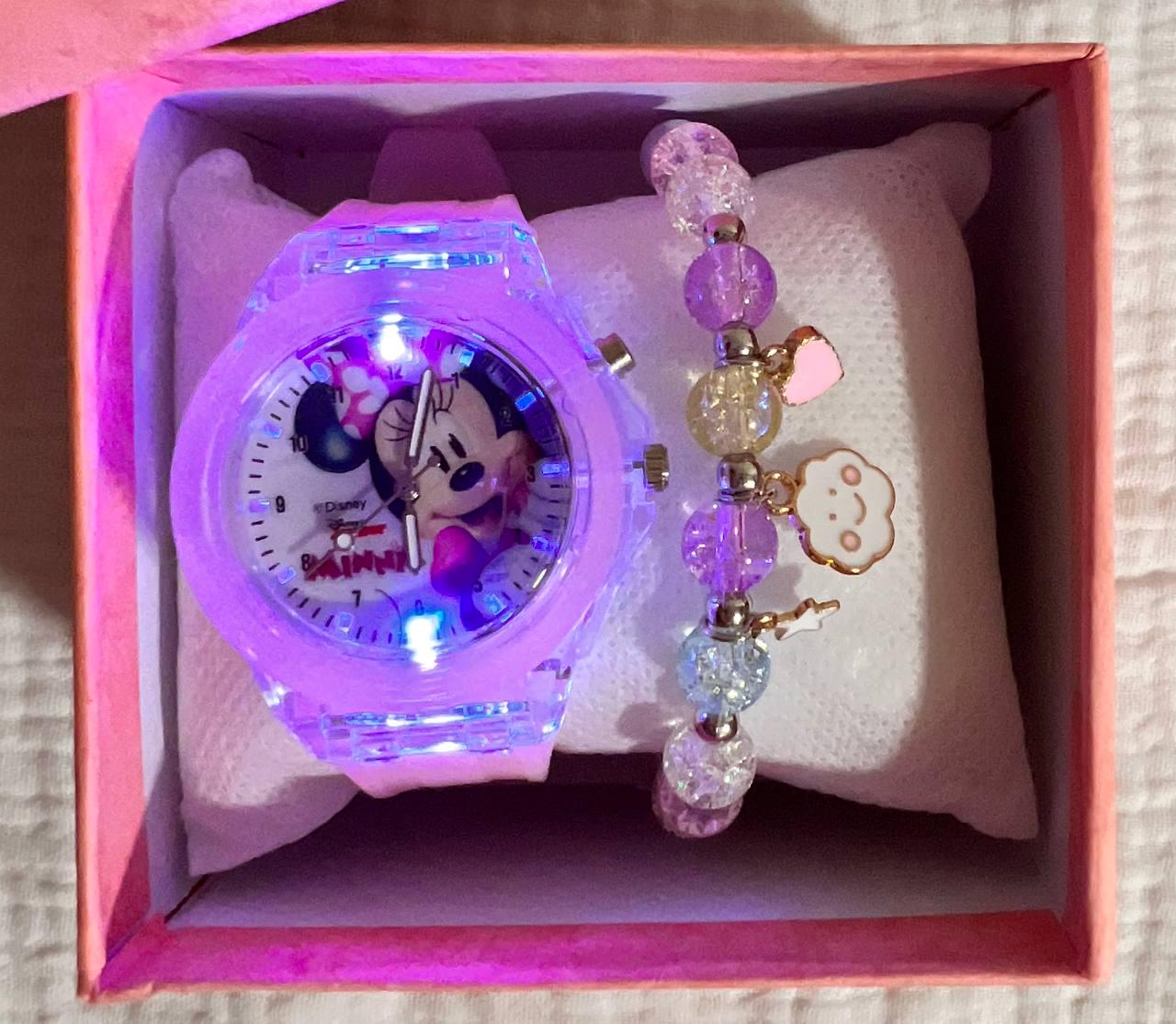 Наручные часы со светом и браслетом (98888) Наручные часы со светом и браслетом (98888)