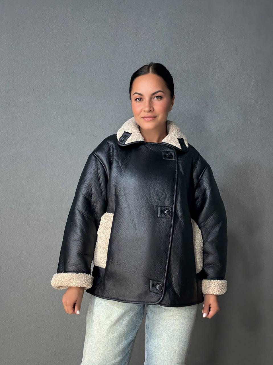 Дубленка женская Aftf Basic 242 с бежевым мехом на пуговицах S Черный (5019) - фото 7 Дубленка женская Aftf Basic 242 с бежевым мехом на пуговицах S Черный (5019) - фото 7