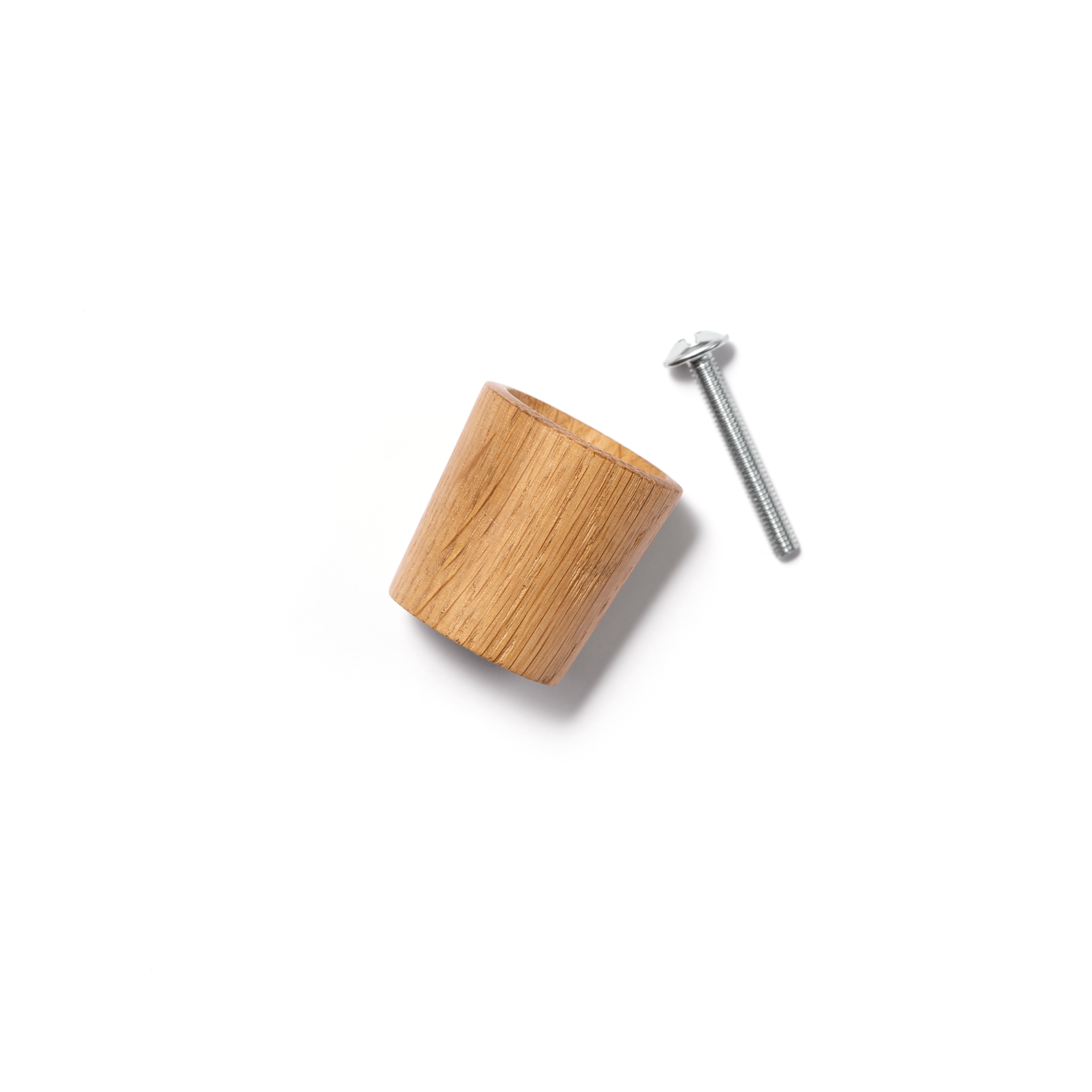 Ручка мебельная кнопка Crown Knob Дуб