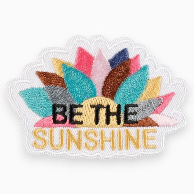 Термоаппликация Be the sunshine вышитая 5,4х7,9 см 1 шт. Разноцветный (АК5479б52)