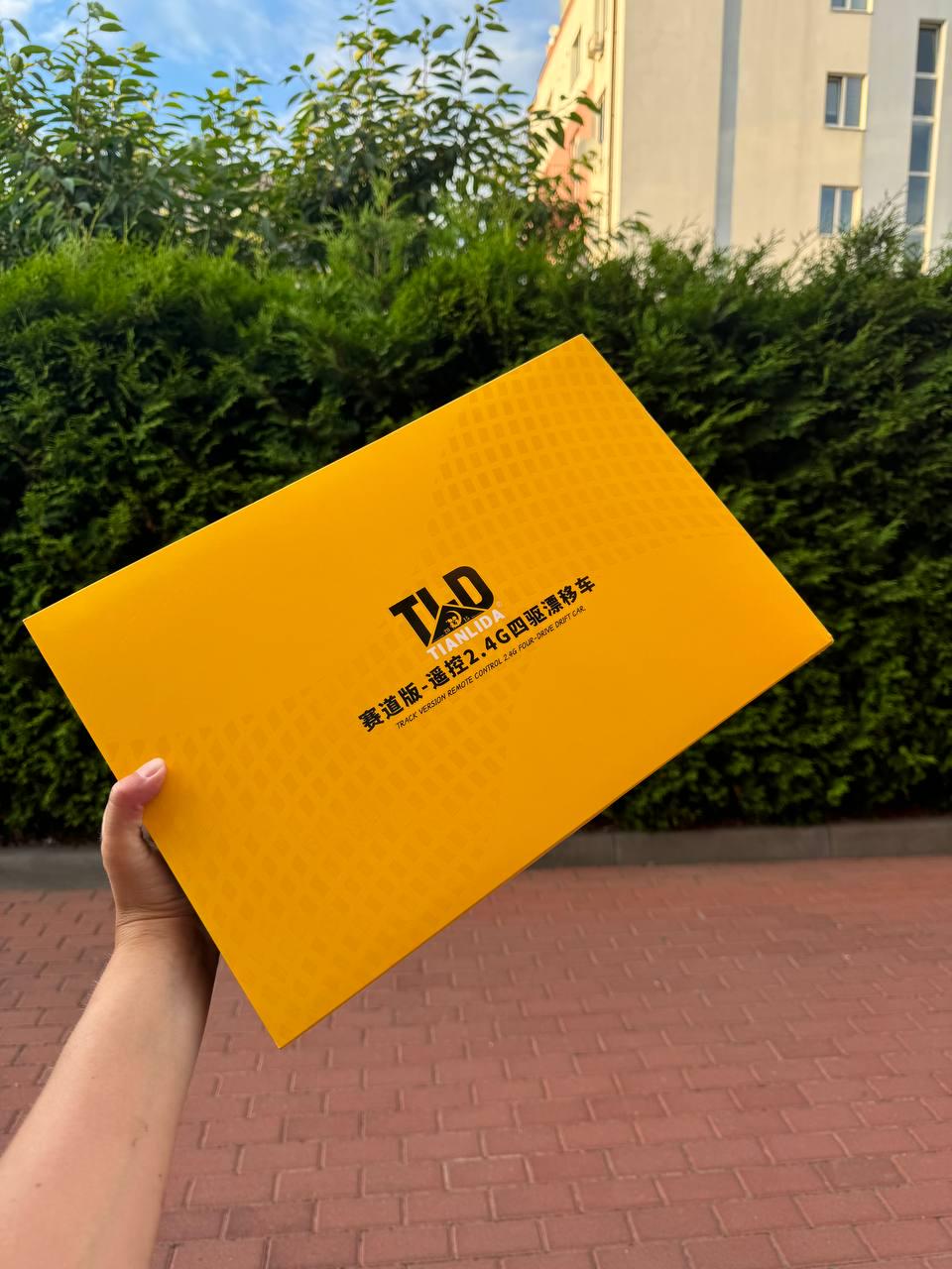 Машинка на радіокеруванні для дрифту Porsche GT3RS 1:18 повнопривідна із світлодіодним підсвічуванням Silver (mnz-em2-vvn) - фото 11 Машинка на радіокеруванні для дрифту Porsche GT3RS 1:18 повнопривідна із світлодіодним підсвічуванням Silver (mnz-em2-vvn) - фото 11