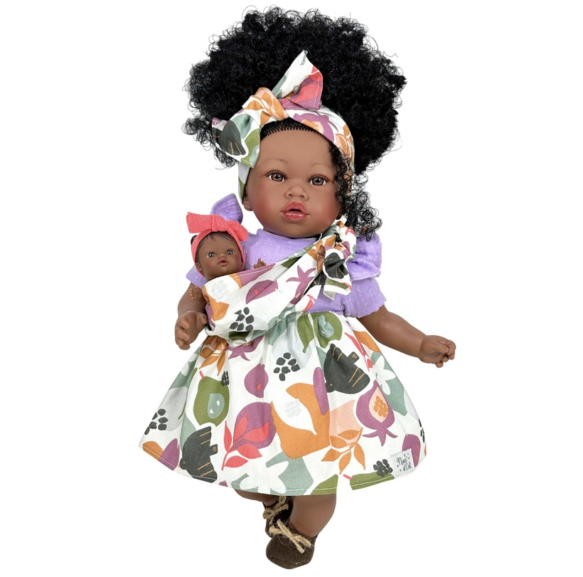 Кукла с пупсом с волосами интерактивная Nines d'Onil Мулатка виниловая звуковая в сумке 45 см (1870)