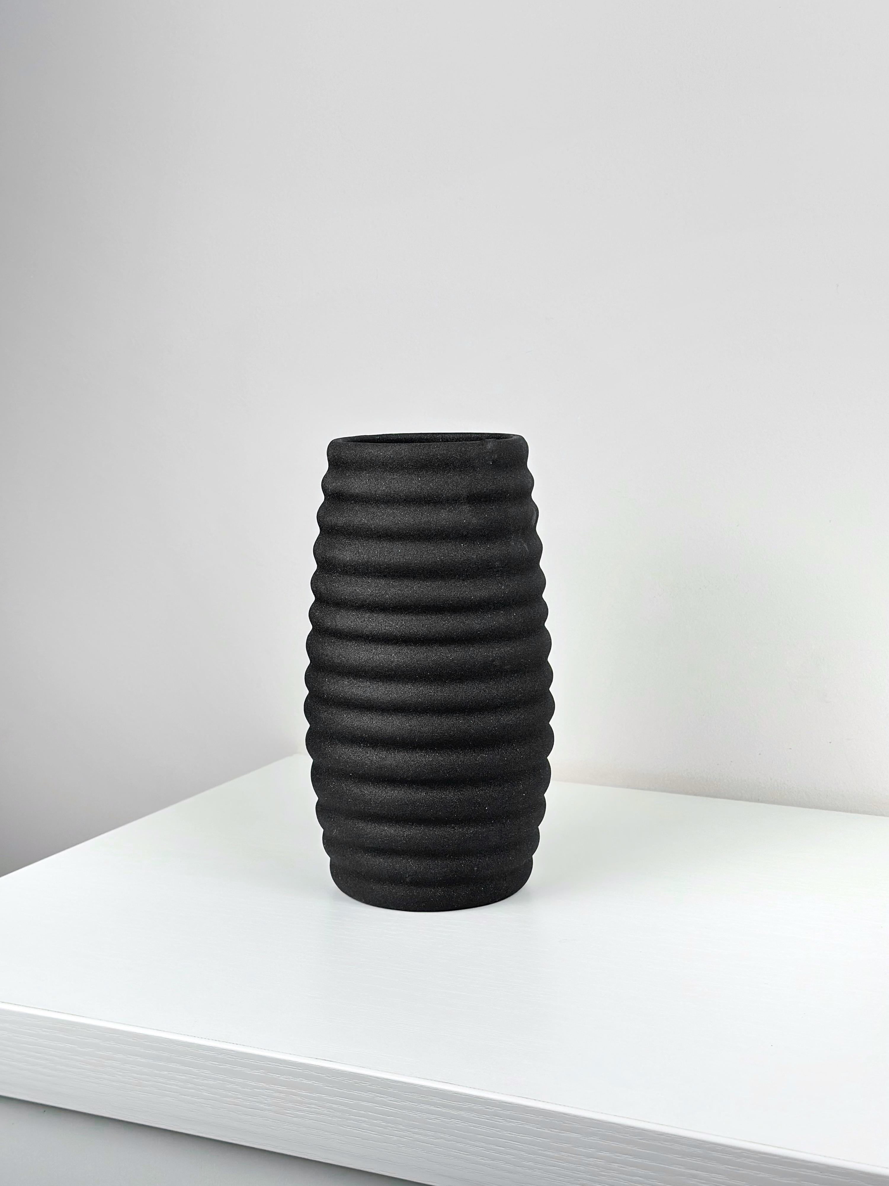 Ваза для квітів та декору глиняна керамічна Вулик 20 см Чорний (4001-6) - фото 7