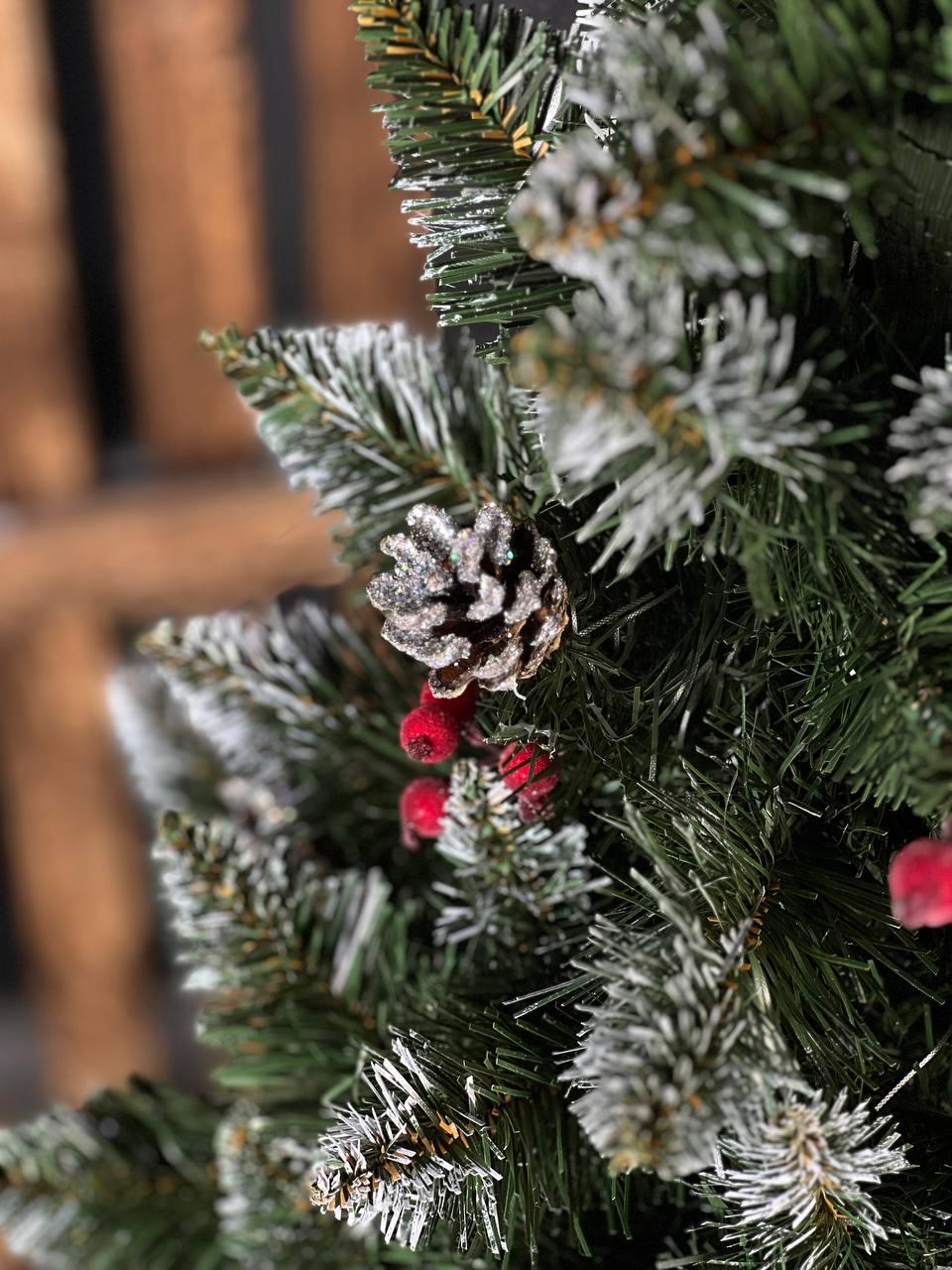 Искусственная елка заснеженная Элитная с шишками и калиной 1,7 м Зеленый (YA678200) - фото 4 Искусственная елка заснеженная Элитная с шишками и калиной 1,7 м Зеленый (YA678200) - фото 4