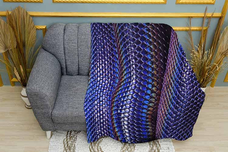Плед Blue snake pattern плюш однослойный 135х150 см (113510) Плед Blue snake pattern плюш однослойный 135х150 см (113510)
