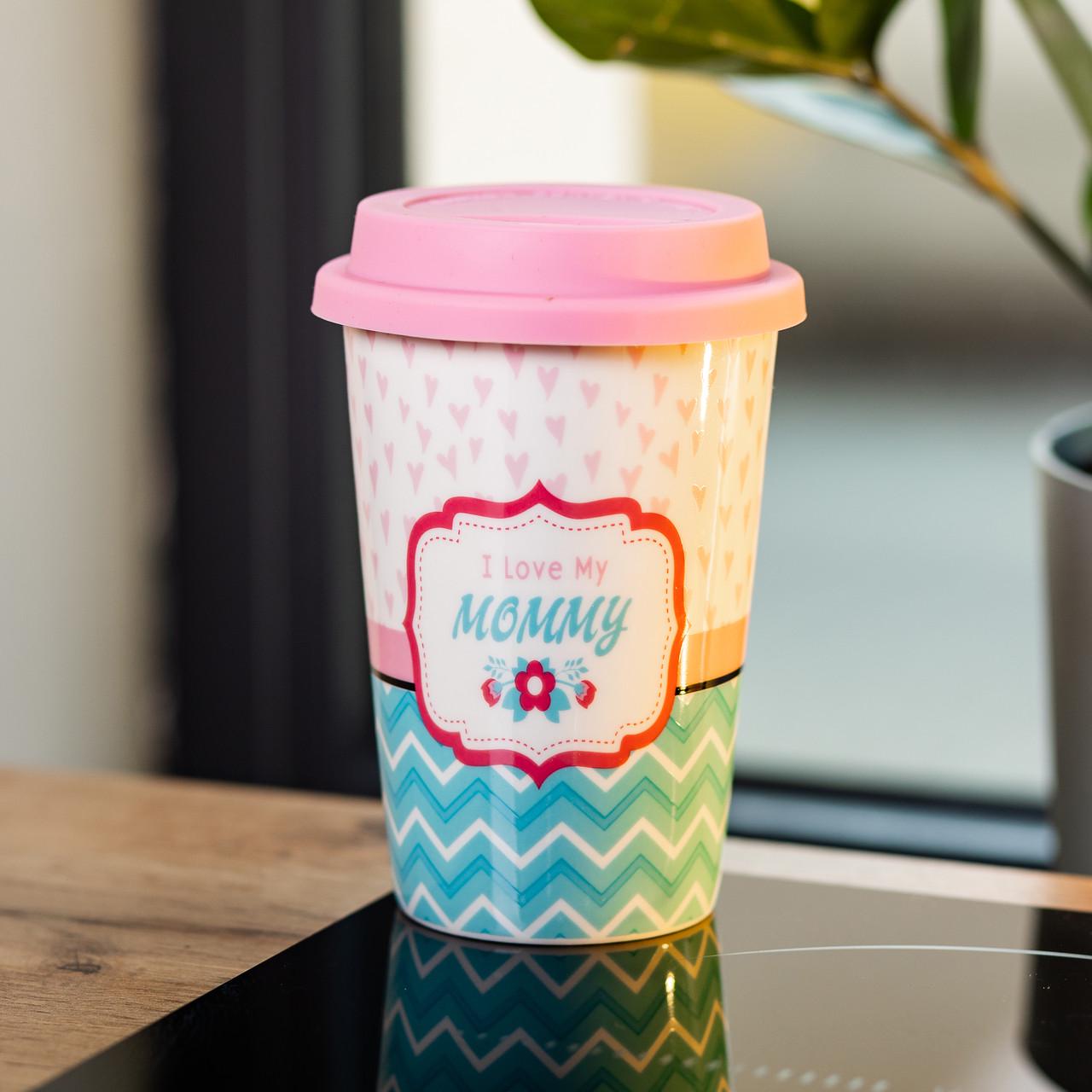 Стакан кружка "I love my mommy" керамический 420 мл с силиконовой крышкой - фото 3 Стакан кружка "I love my mommy" керамический 420 мл с силиконовой крышкой - фото 3