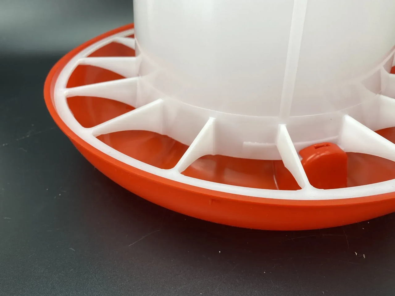 Кормушка бункерная для птицы на 3 кг - фото 3 Кормушка бункерная для птицы на 3 кг - фото 3