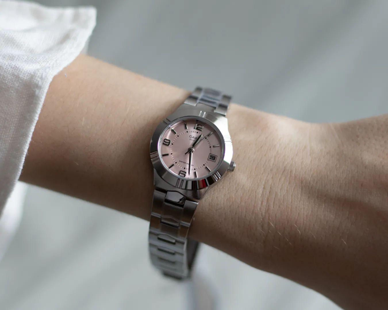 Наручные часы женские Casio LTP-1241D-4A d 25 мм Серебряный/Розовый циферблат - фото 4