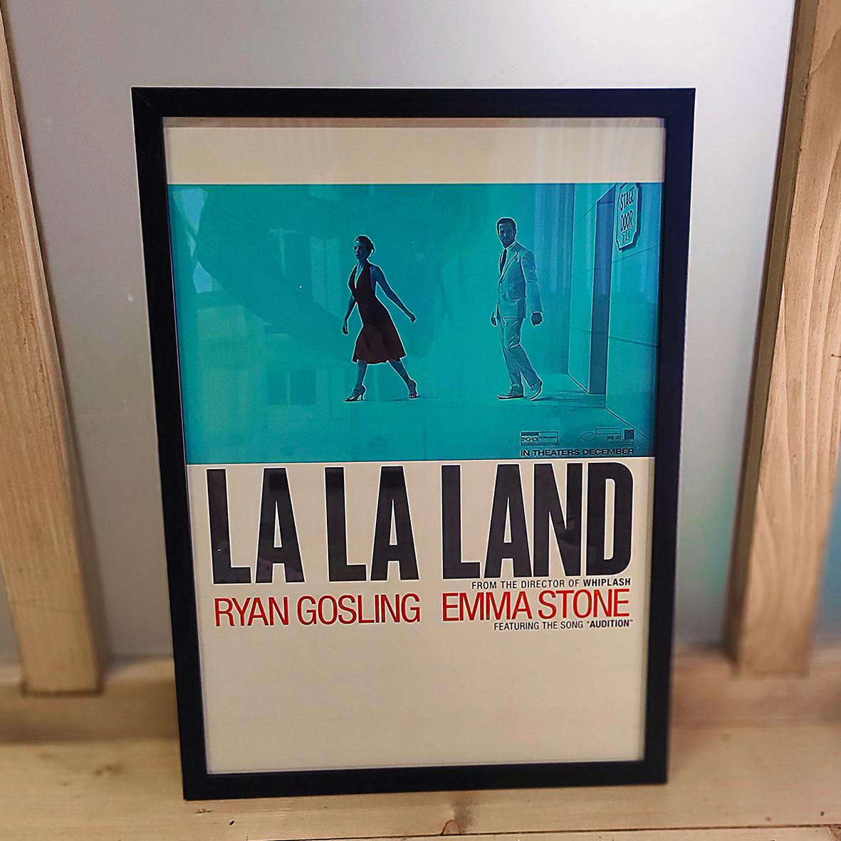 Постер в рамці La la land 21х30 см A4 (MT4_21L010_BL)
