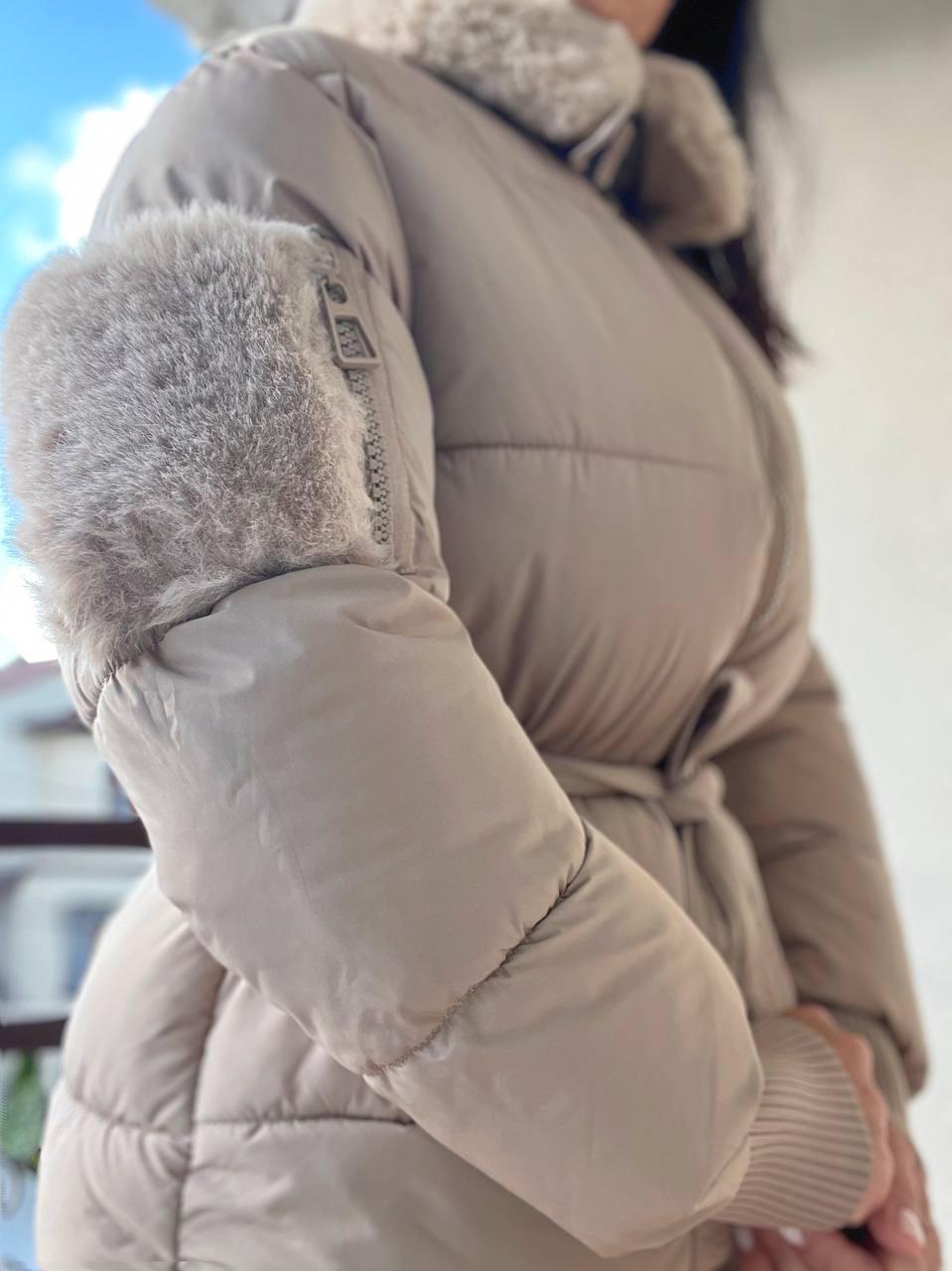 Куртка жіноча Snow Passion 6211 пілот з поясом хутро подовжена р. 44 Бежевий (1007) - фото 10 Куртка жіноча Snow Passion 6211 пілот з поясом хутро подовжена р. 44 Бежевий (1007) - фото 10