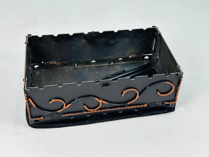 Мангал-валіза кований з металу 3 мм на 8 шампурів із совком і кочергою Чорний (21-10-MG-5063) - фото 4 Мангал-валіза кований з металу 3 мм на 8 шампурів із совком і кочергою Чорний (21-10-MG-5063) - фото 4